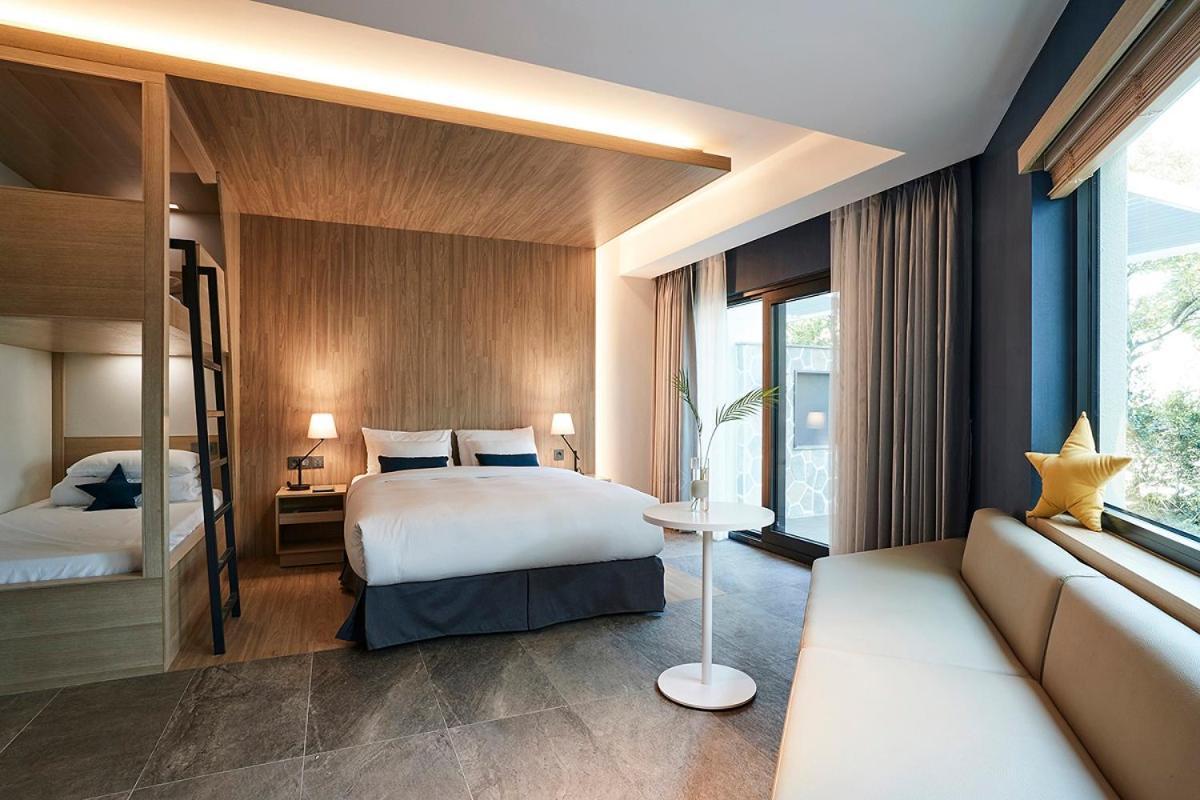 The Suites Hotel Jeju Seogwipo Extérieur photo