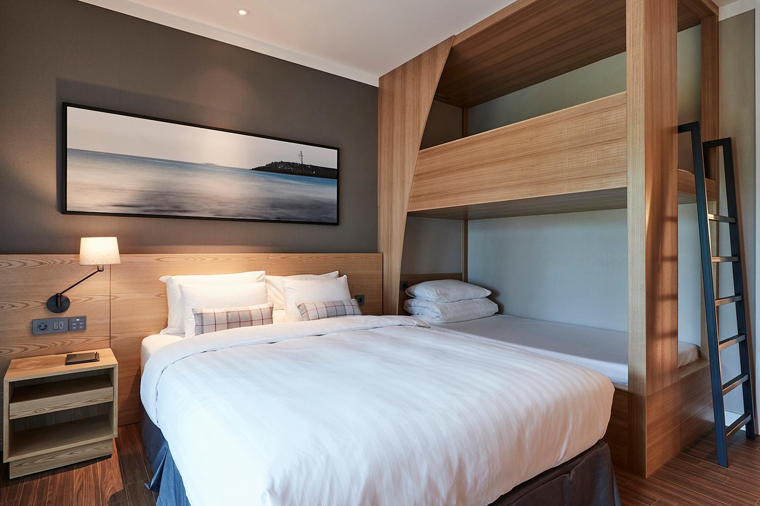 The Suites Hotel Jeju Seogwipo Extérieur photo
