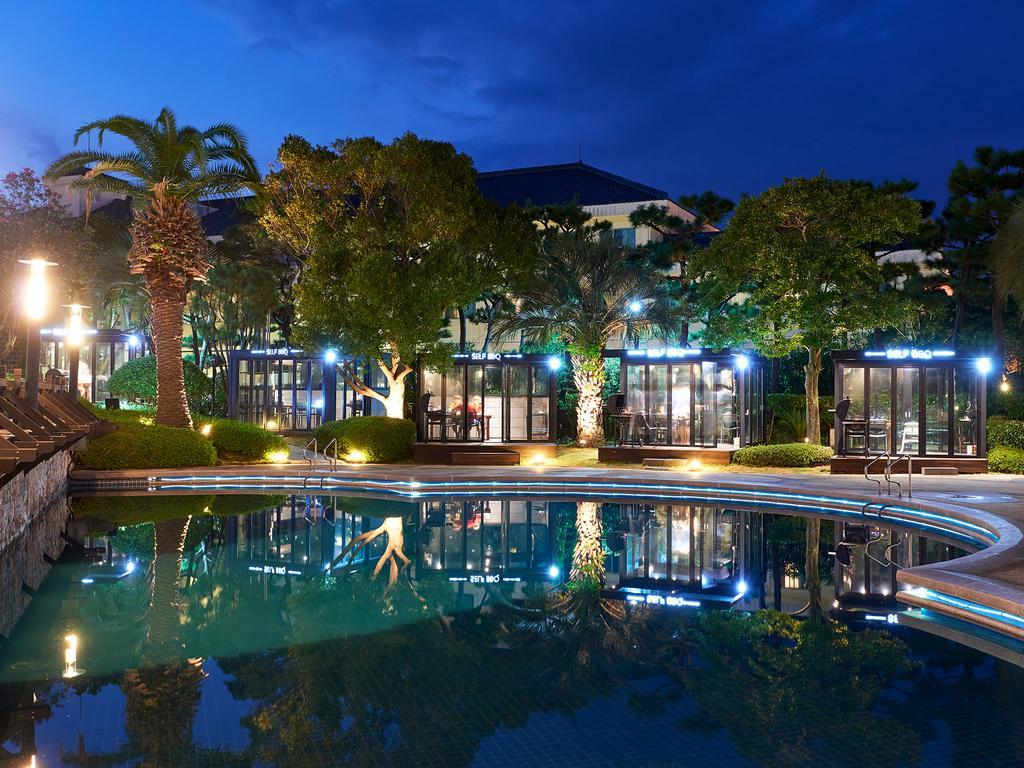 The Suites Hotel Jeju Seogwipo Extérieur photo