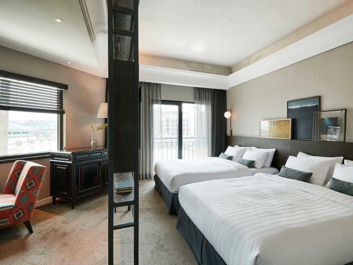 The Suites Hotel Jeju Seogwipo Extérieur photo